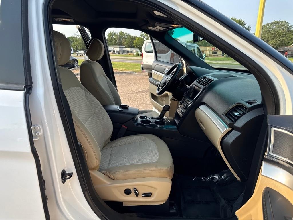 Ford Explorer 4WD 4dr XLT 2016