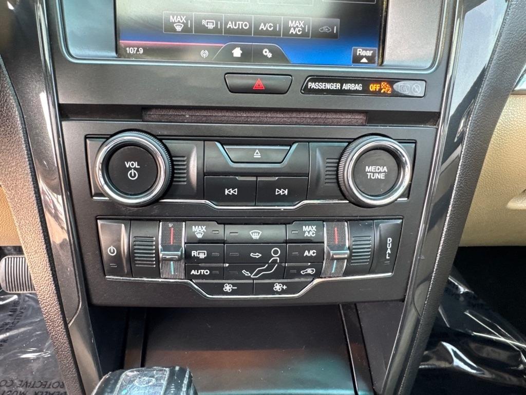 Ford Explorer 4WD 4dr XLT 2016