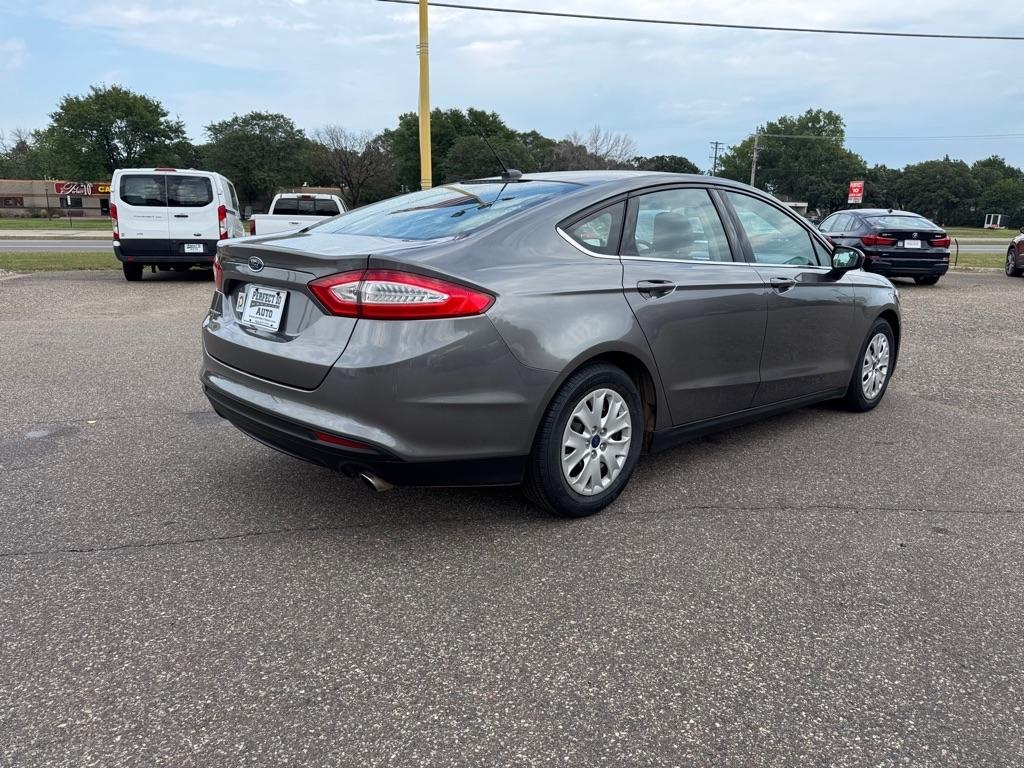 Ford Fusion 4dr Sdn S FWD 2013