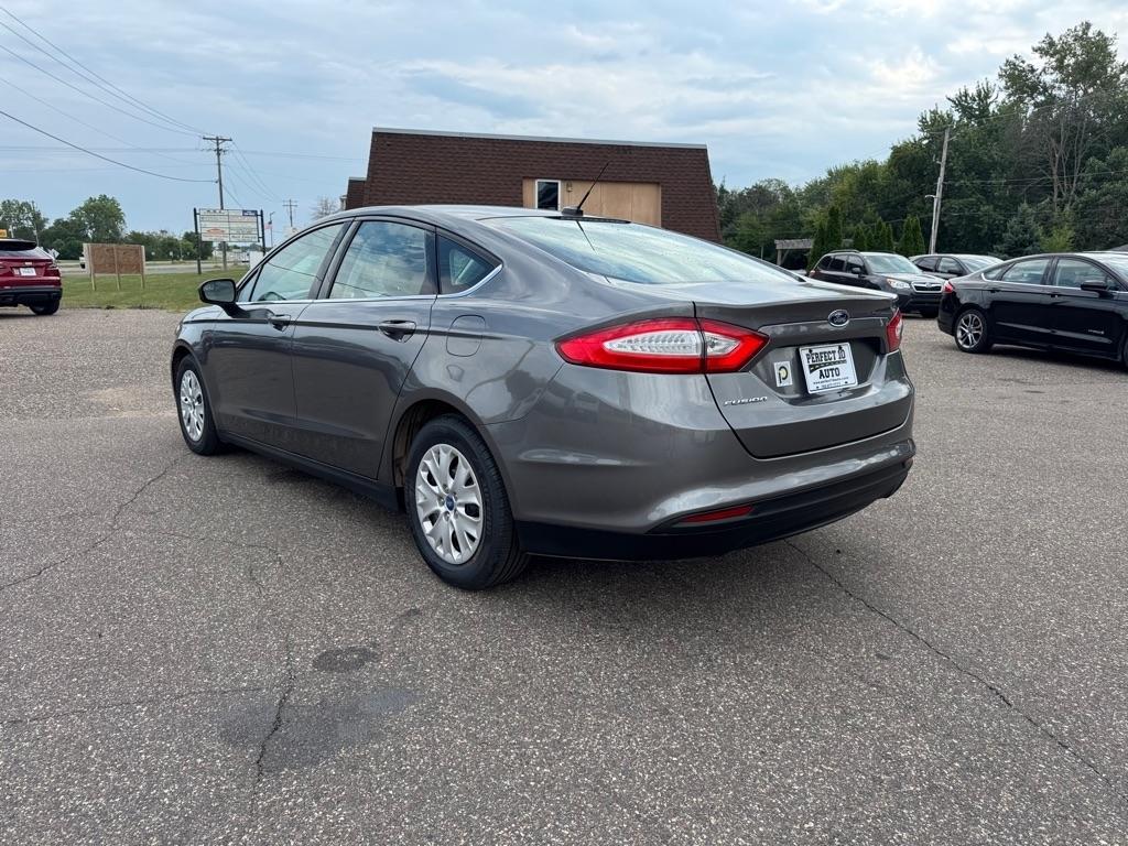 Ford Fusion 4dr Sdn S FWD 2013