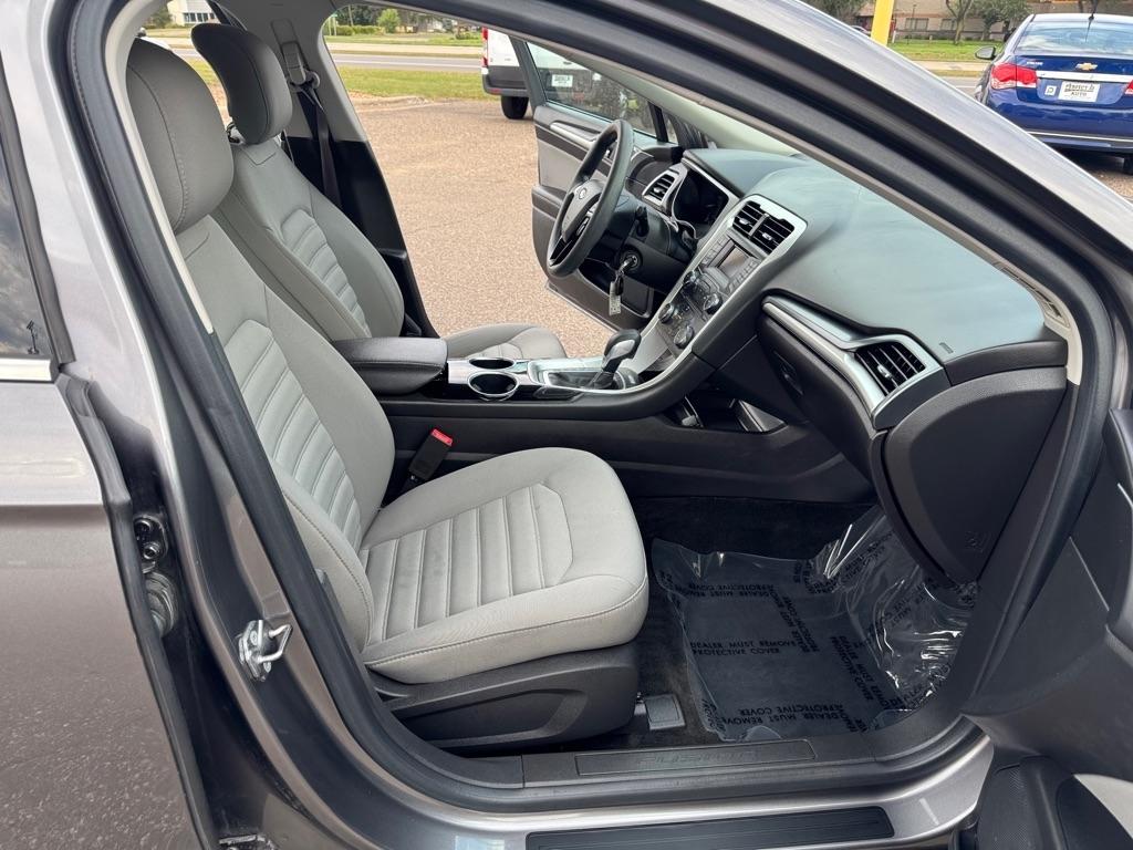 Ford Fusion 4dr Sdn S FWD 2013