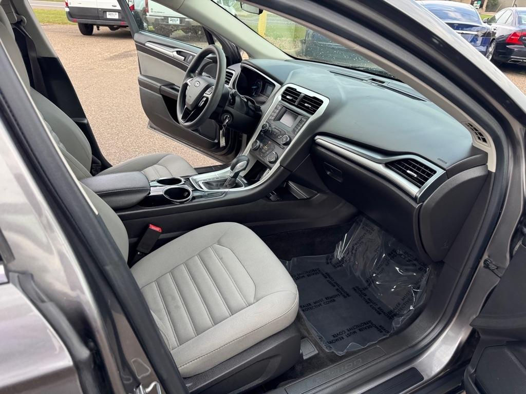 Ford Fusion 4dr Sdn S FWD 2013
