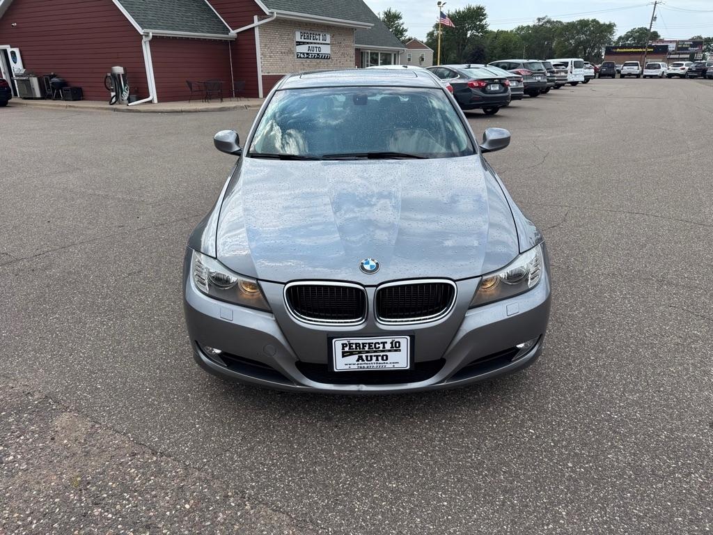 BMW 3 Series 4dr Sdn 328i xDrive AWD 2011