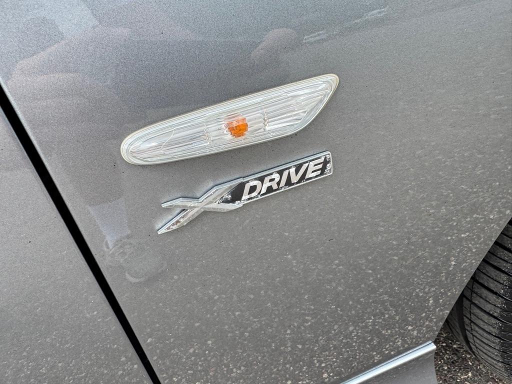 BMW 3 Series 4dr Sdn 328i xDrive AWD 2011