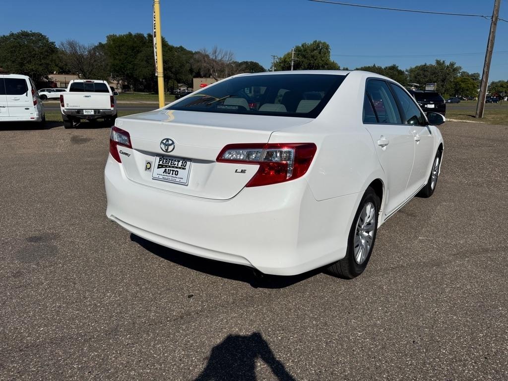 Toyota Camry 4dr Sdn I4 Auto XLE (Natl) 2013