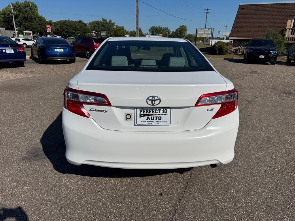 Toyota Camry 4dr Sdn I4 Auto XLE (Natl) 2013
