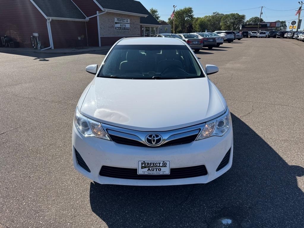 Toyota Camry 4dr Sdn I4 Auto XLE (Natl) 2013
