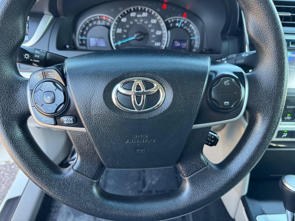Toyota Camry 4dr Sdn I4 Auto XLE (Natl) 2013