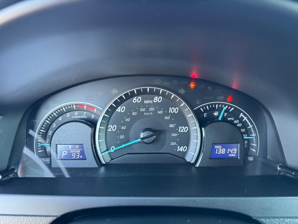 Toyota Camry 4dr Sdn I4 Auto XLE (Natl) 2013