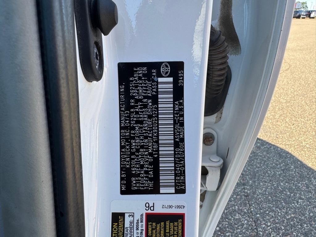 Toyota Camry 4dr Sdn I4 Auto XLE (Natl) 2013