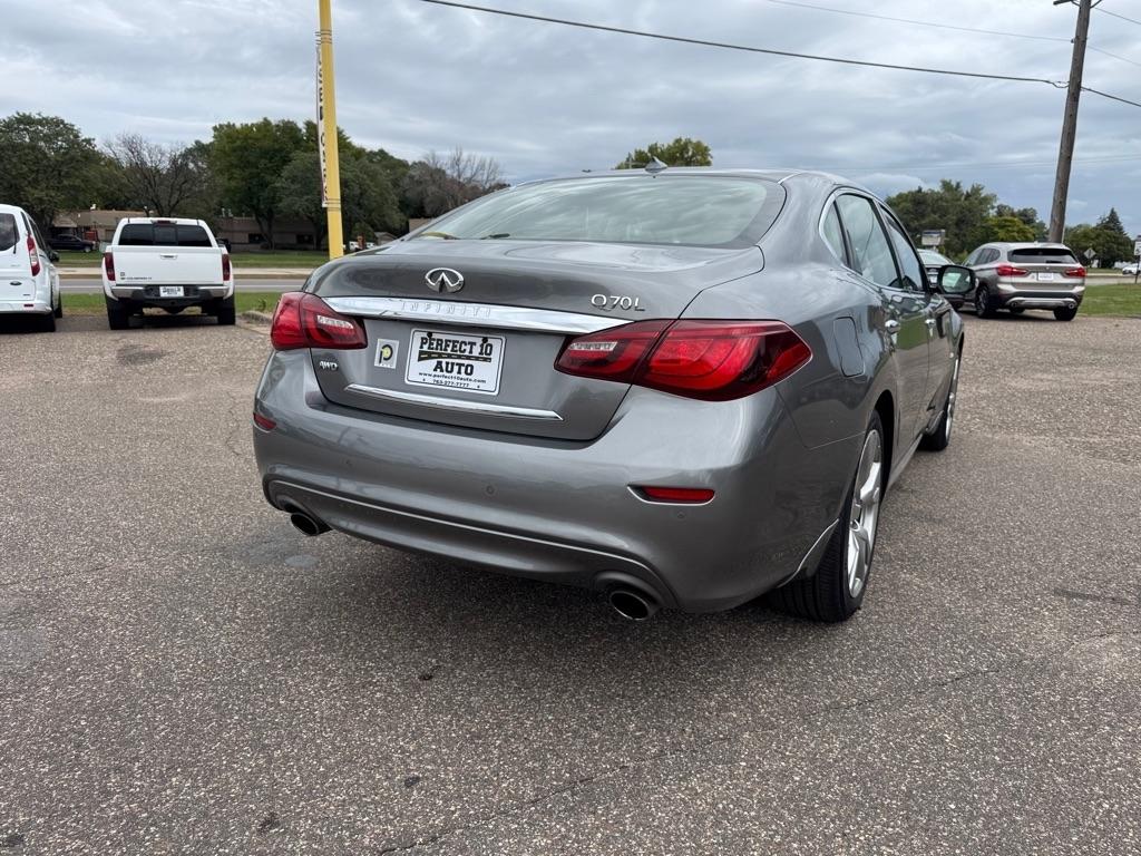 Infiniti Q70L 3.7 AWD 2017