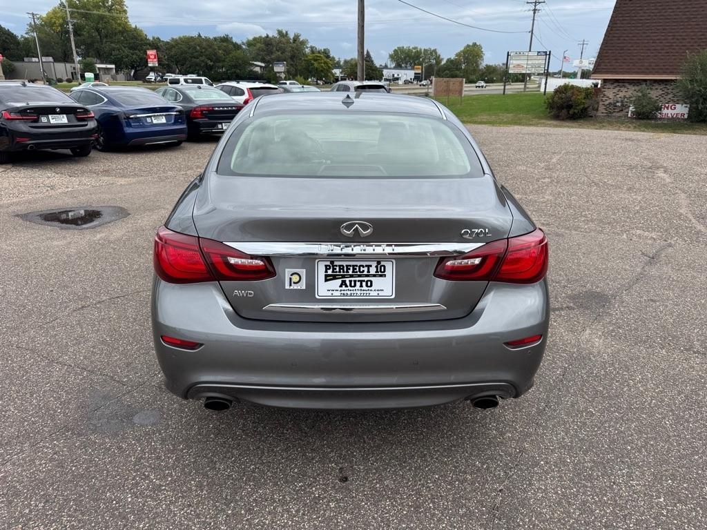 Infiniti Q70L 3.7 AWD 2017