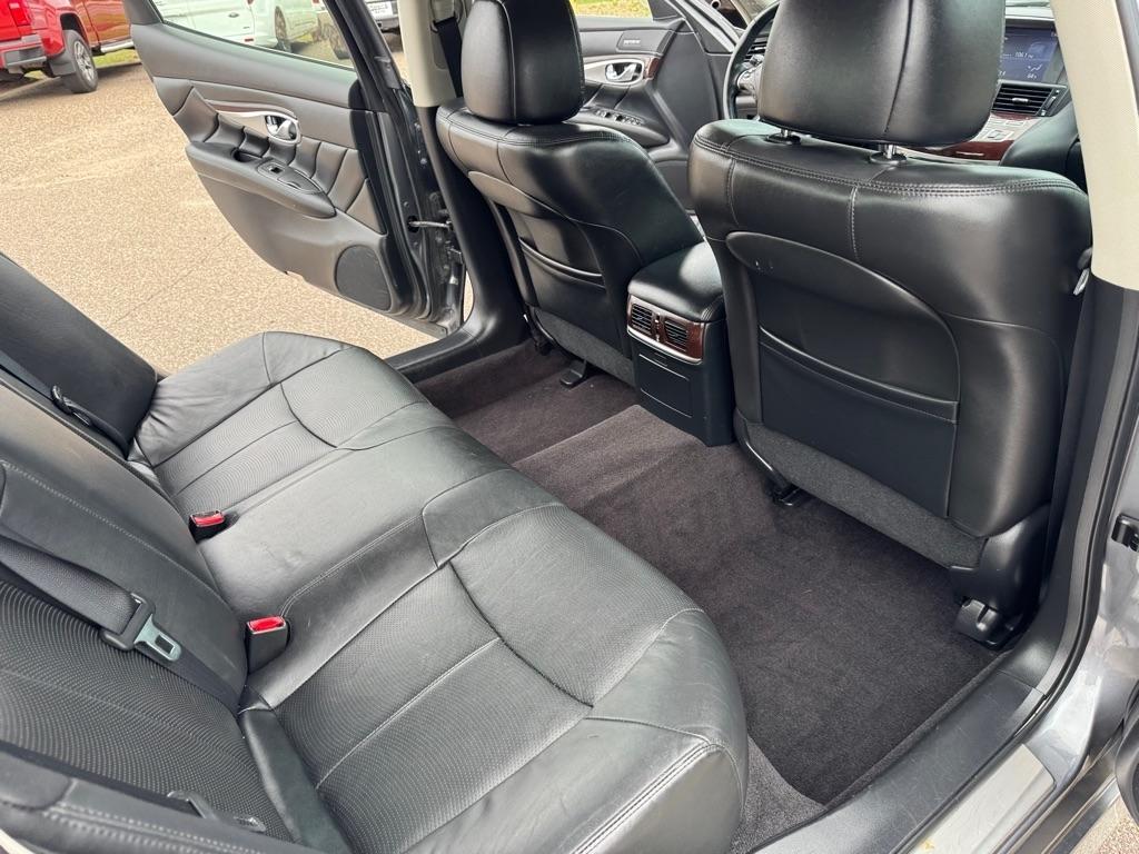 Infiniti Q70L 3.7 AWD 2017