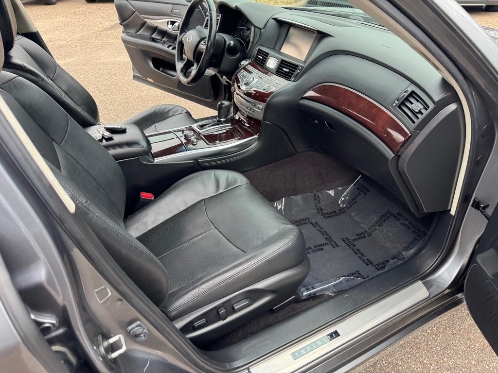 Infiniti Q70L 3.7 AWD 2017