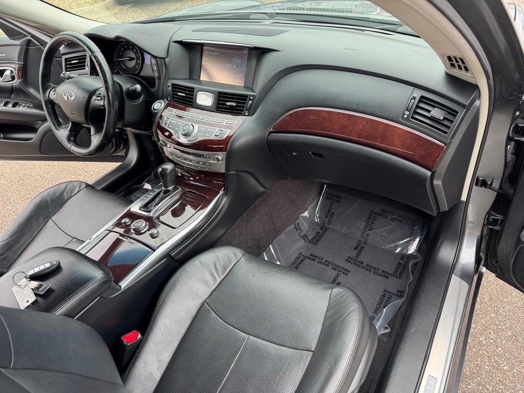 Infiniti Q70L 3.7 AWD 2017