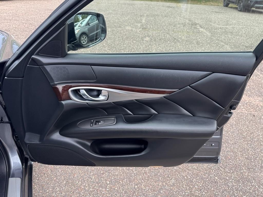 Infiniti Q70L 3.7 AWD 2017