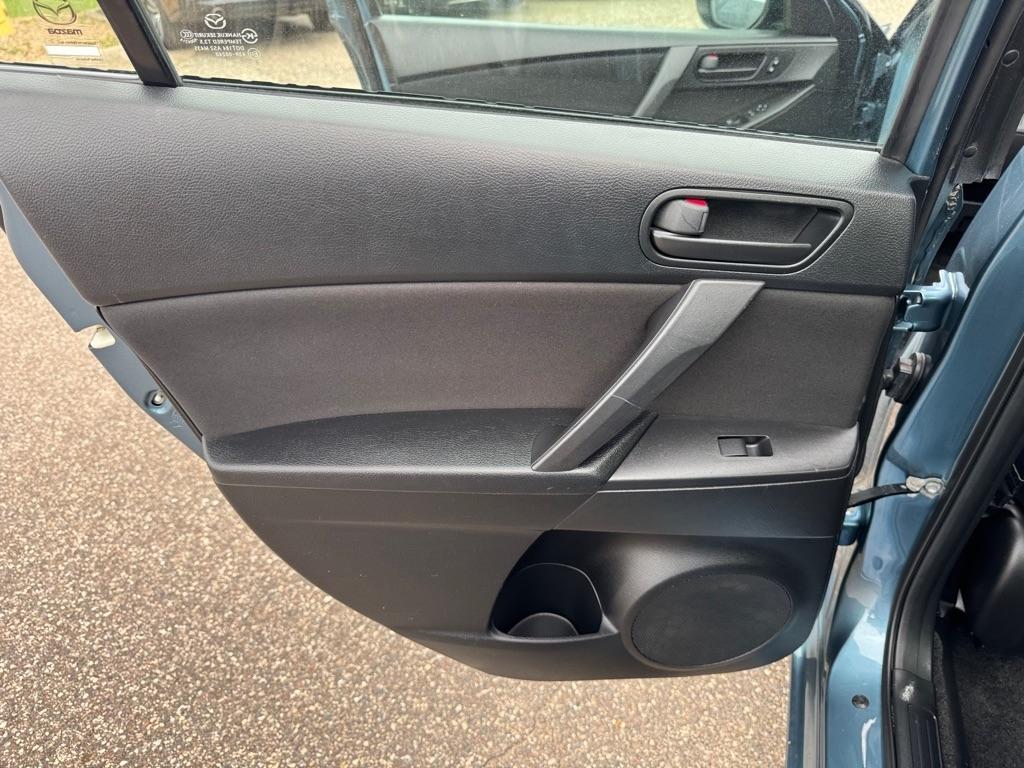 Mazda MAZDA3 4dr Sdn Auto i Sport 2011