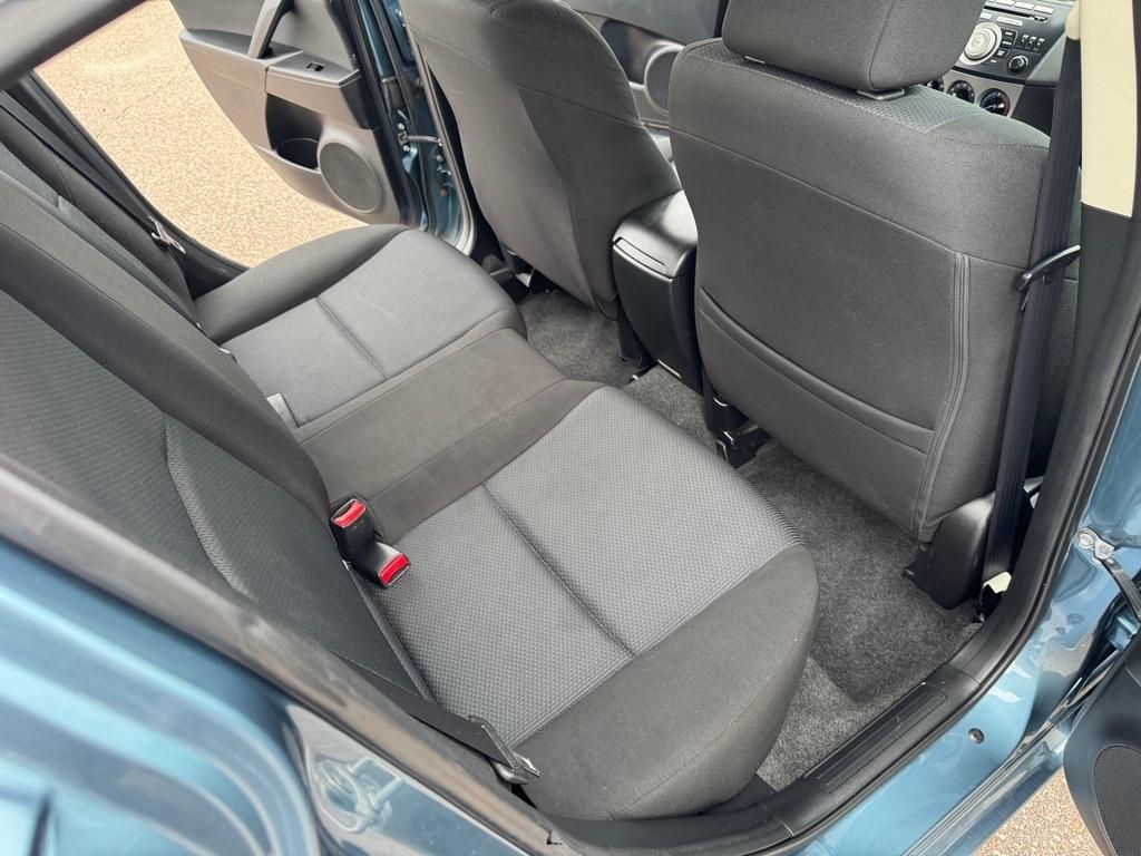Mazda MAZDA3 4dr Sdn Auto i Sport 2011