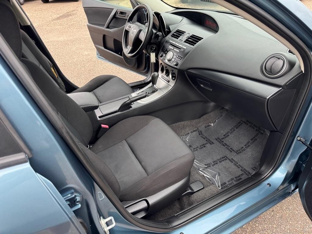Mazda MAZDA3 4dr Sdn Auto i Sport 2011