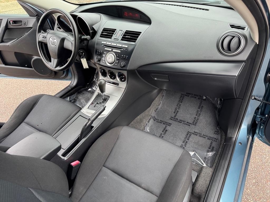 Mazda MAZDA3 4dr Sdn Auto i Sport 2011
