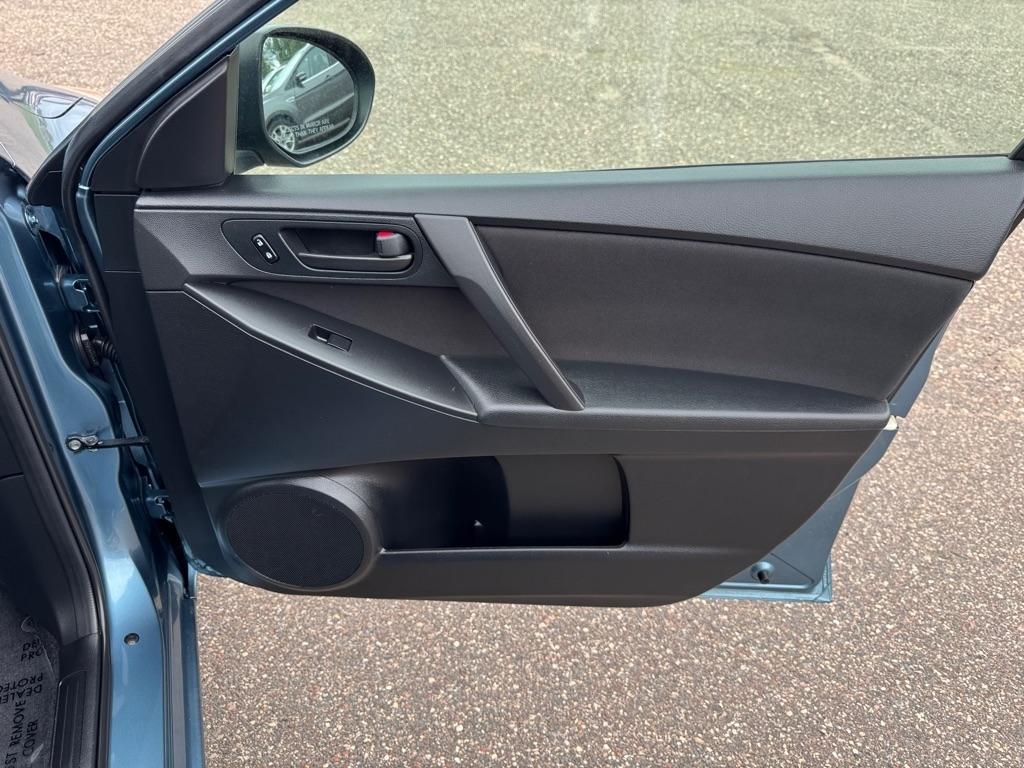 Mazda MAZDA3 4dr Sdn Auto i Sport 2011