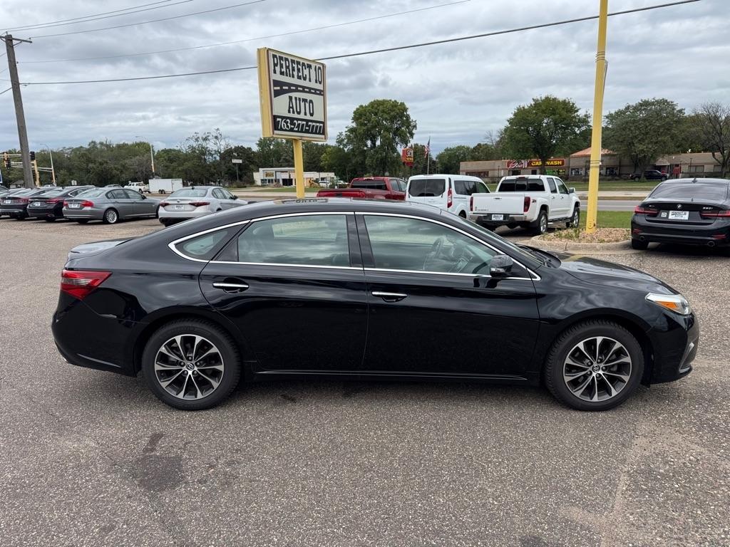Toyota Avalon 4dr Sdn Limited (Natl) 2016