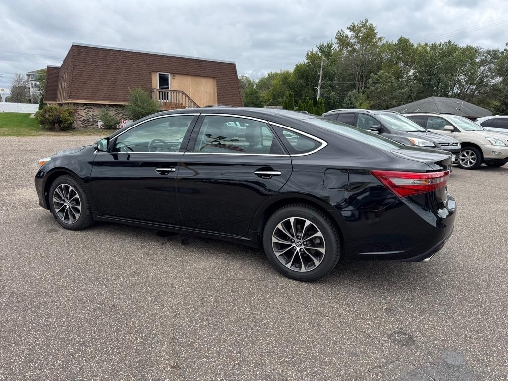 Toyota Avalon 4dr Sdn Limited (Natl) 2016