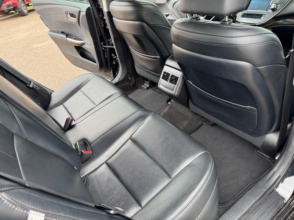 Toyota Avalon 4dr Sdn Limited (Natl) 2016