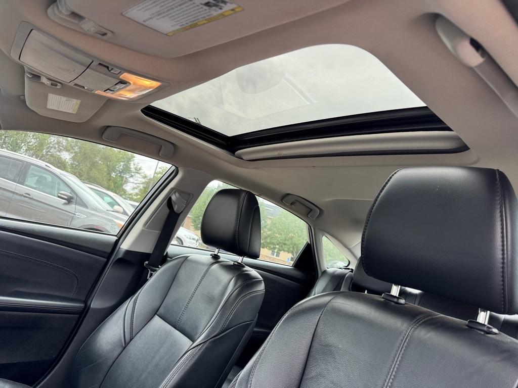 Toyota Avalon 4dr Sdn Limited (Natl) 2016