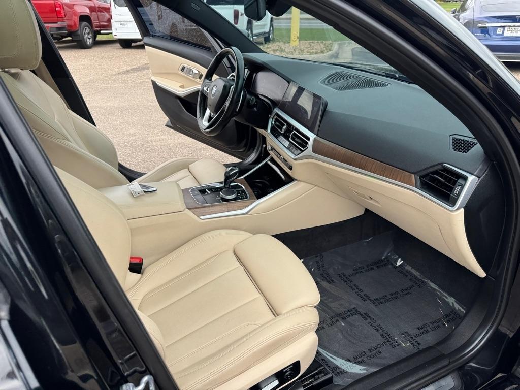 BMW 3 Series 330i xDrive Sedan 2019