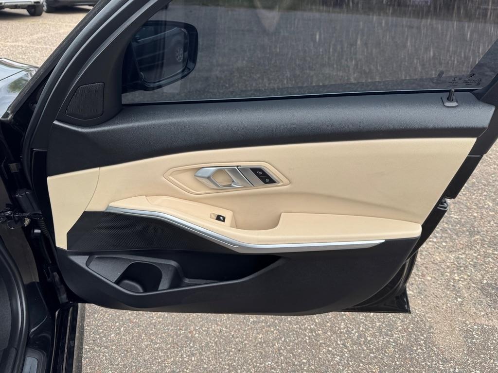 BMW 3 Series 330i xDrive Sedan 2019