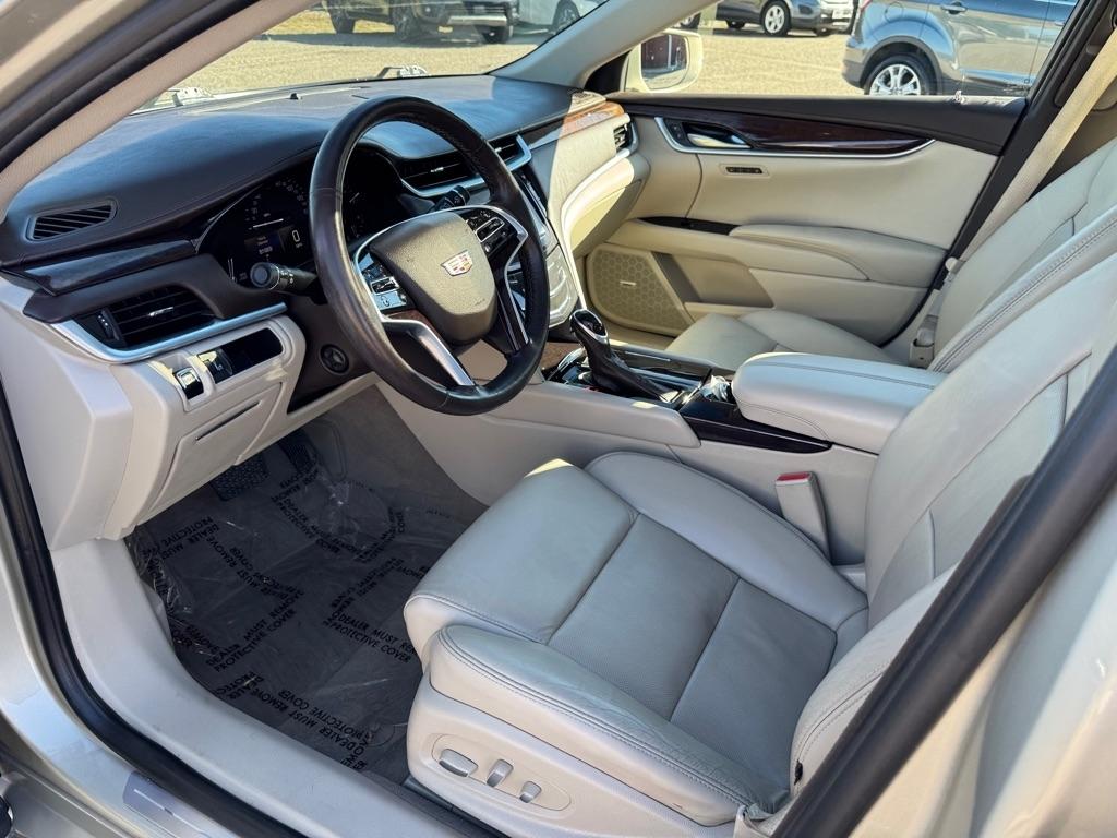 Cadillac XTS 4dr Sdn Luxury Collection FWD 2016