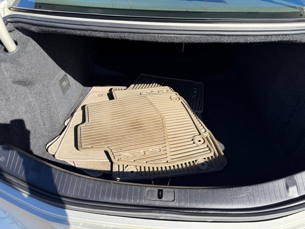 Cadillac XTS 4dr Sdn Luxury Collection FWD 2016