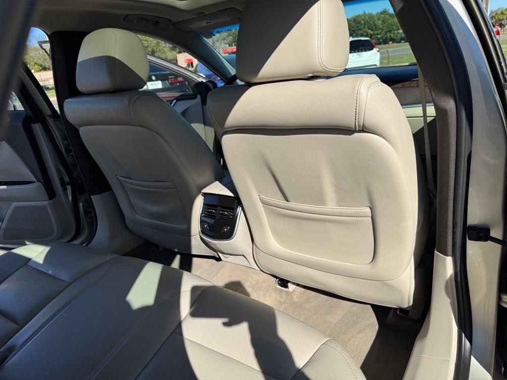 Cadillac XTS 4dr Sdn Luxury Collection FWD 2016