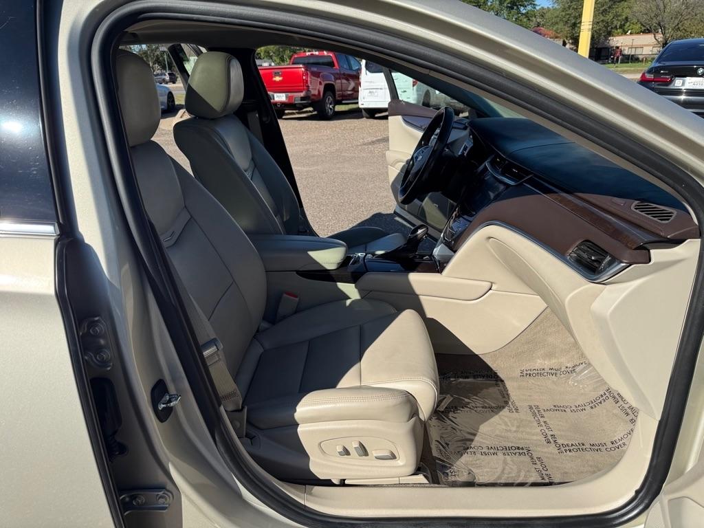 Cadillac XTS 4dr Sdn Luxury Collection FWD 2016