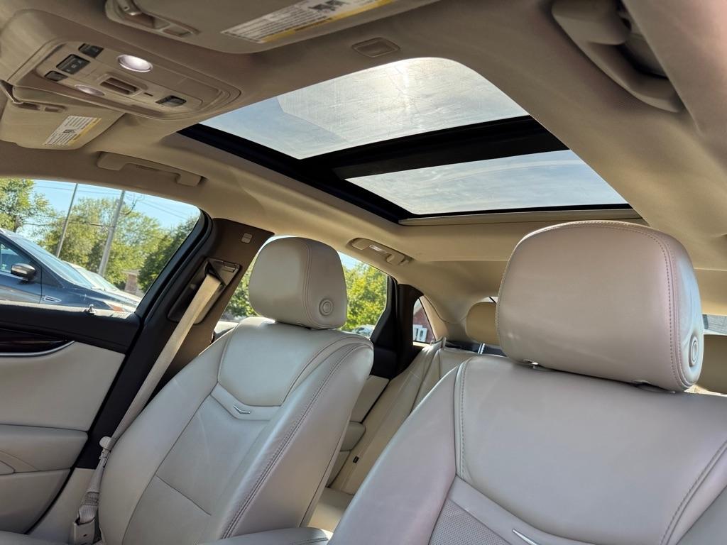 Cadillac XTS 4dr Sdn Luxury Collection FWD 2016
