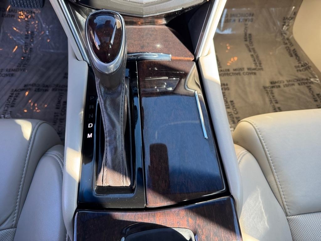 Cadillac XTS 4dr Sdn Luxury Collection FWD 2016