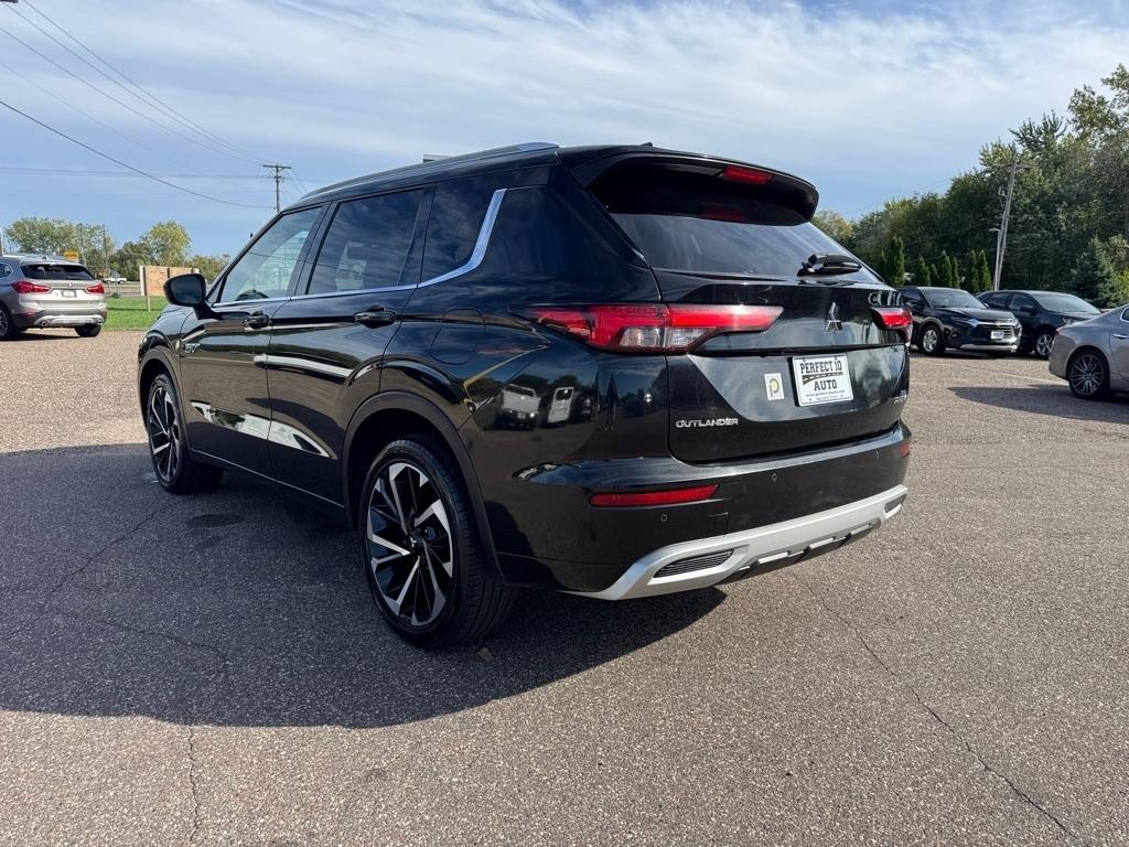 Mitsubishi Outlander PHEV SEL S-AWC 2023