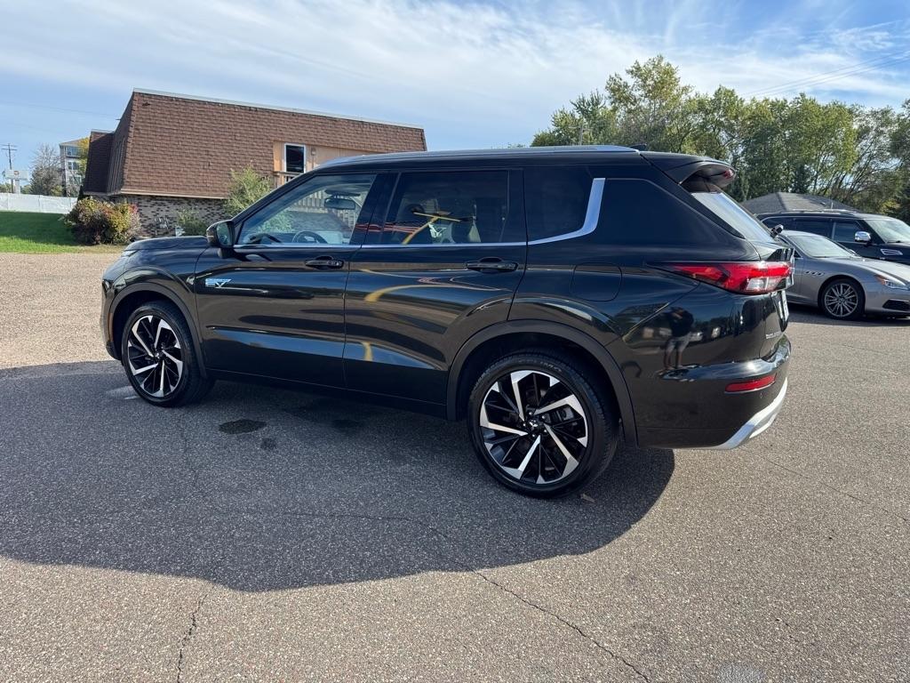 Mitsubishi Outlander PHEV SEL S-AWC 2023