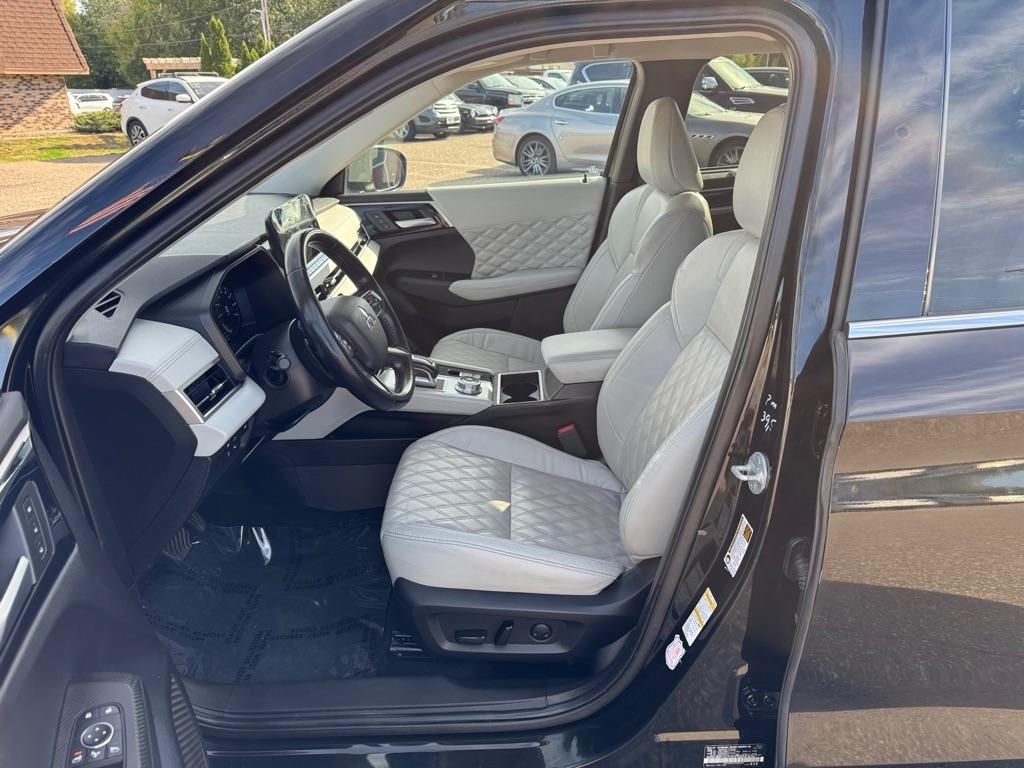Mitsubishi Outlander PHEV SEL S-AWC 2023