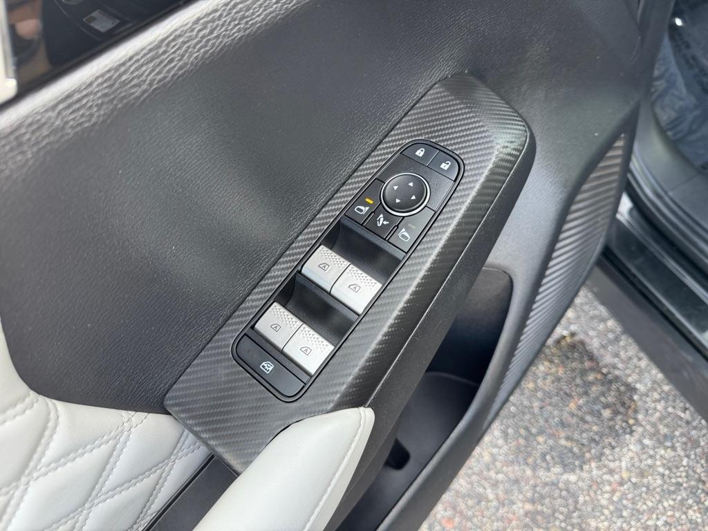 Mitsubishi Outlander PHEV SEL S-AWC 2023