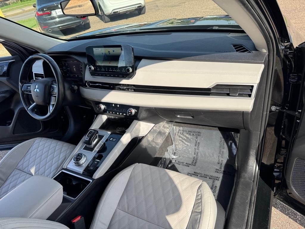 Mitsubishi Outlander PHEV SEL S-AWC 2023