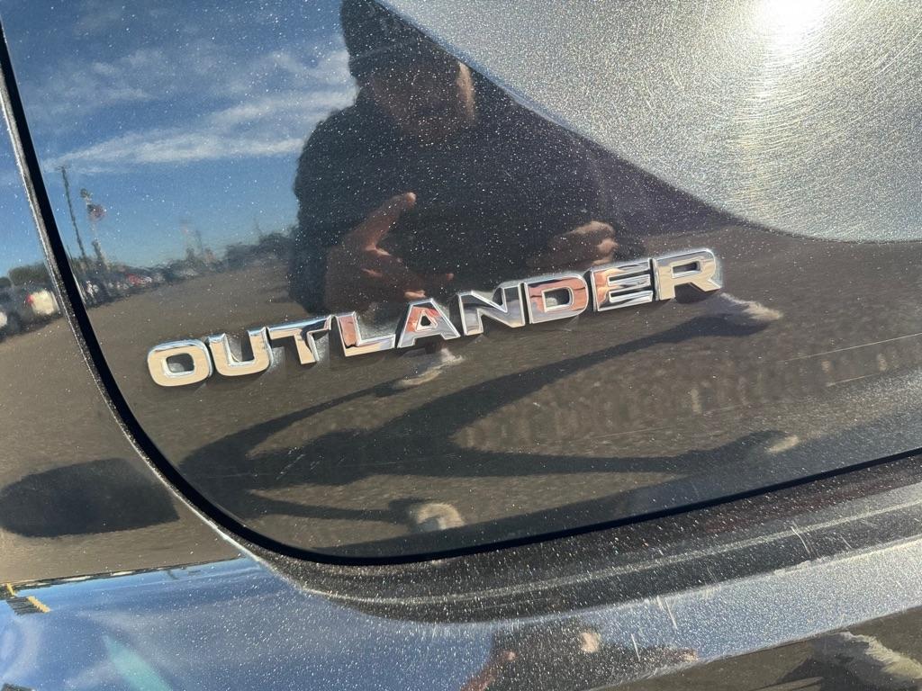 Mitsubishi Outlander PHEV SEL S-AWC 2023