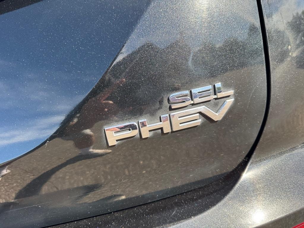 Mitsubishi Outlander PHEV SEL S-AWC 2023