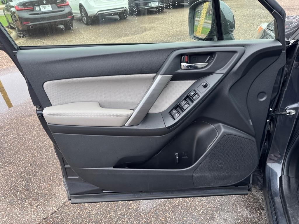 Subaru Forester 4dr Auto 2.5i Limited PZEV 2014