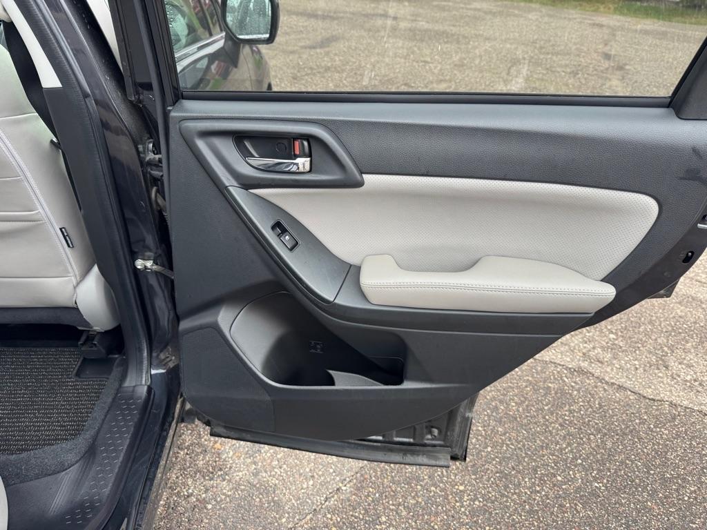 Subaru Forester 4dr Auto 2.5i Limited PZEV 2014
