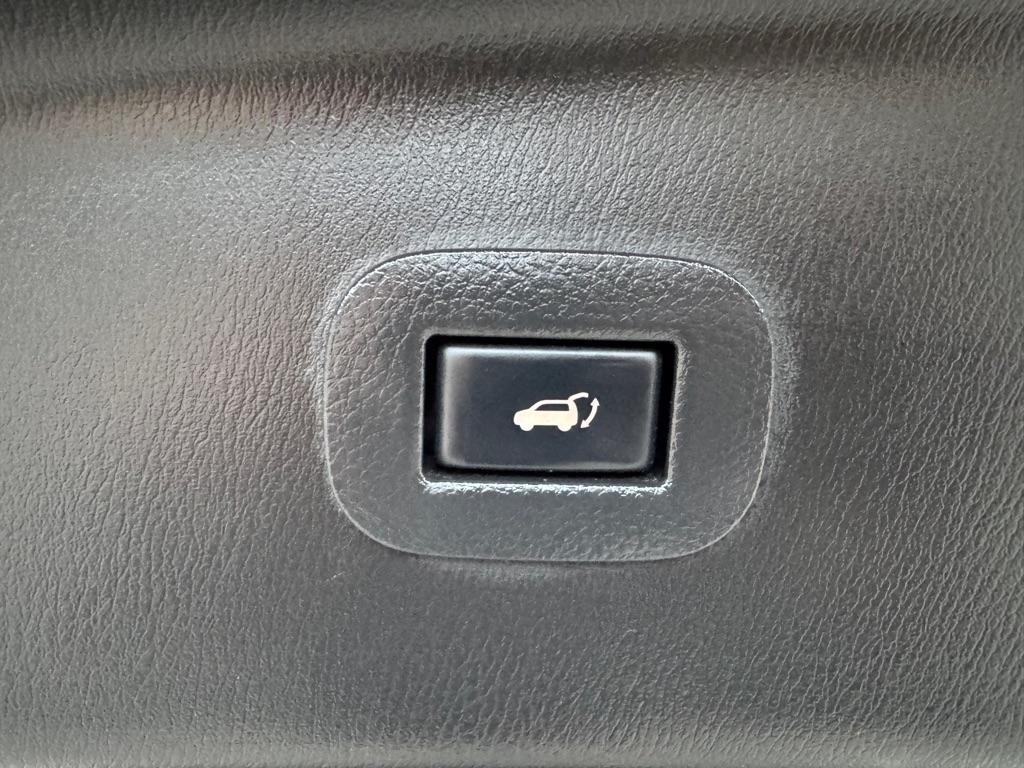 Nissan Armada 4x4 Platinum 2019