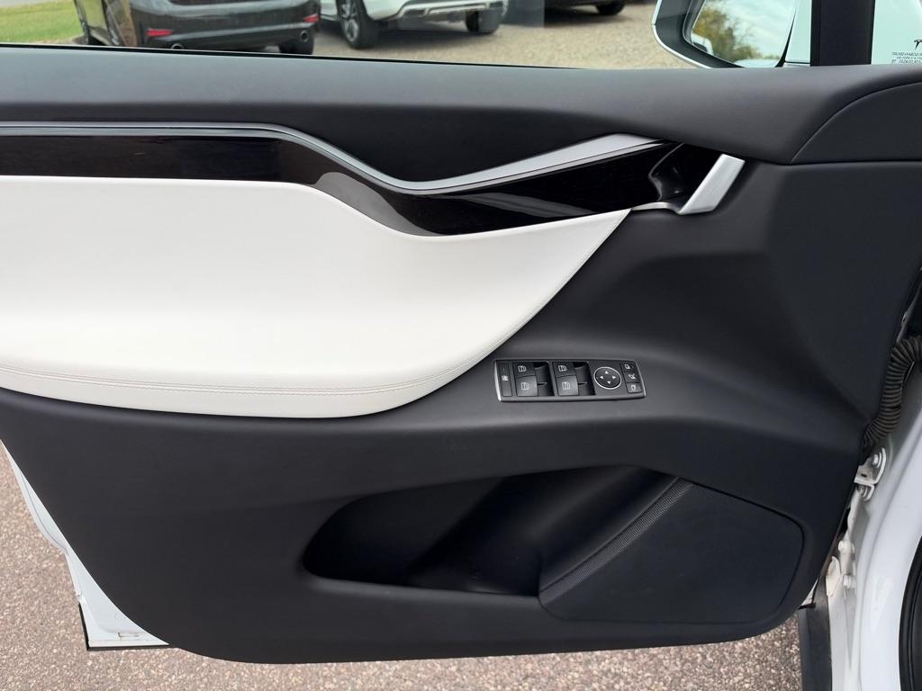 Tesla Model X Long Range AWD 2021
