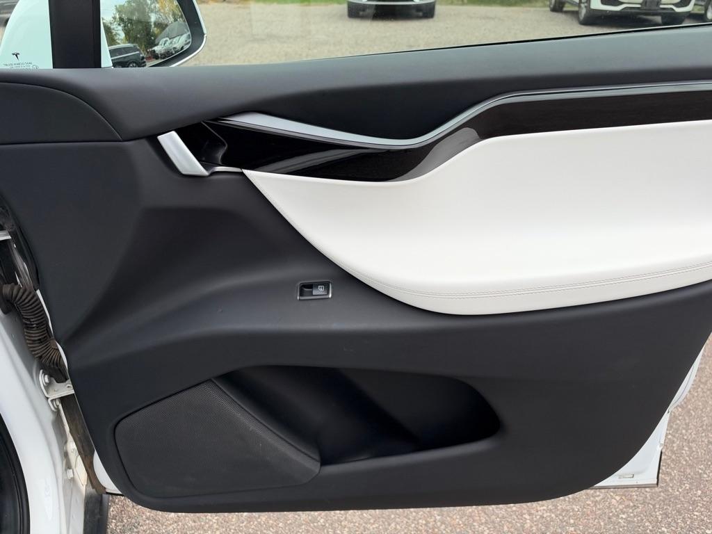 Tesla Model X Long Range AWD 2021