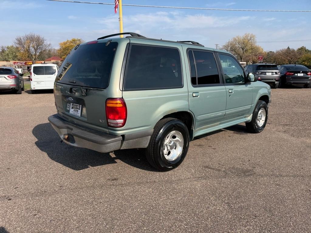 Ford Explorer XLT 4-Door 4WD 1998